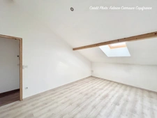 Maison en pierre dans une ancienne grange Brayaude, P5 à SAINT-BONNET-PRES-RIOM (63) avec 4 chambres