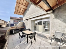 Maison en pierre dans une ancienne grange Brayaude, P5 à SAINT-BONNET-PRES-RIOM (63) avec 4 chambres