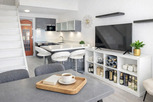Sélection Privée Capifrance : un duplex rare, en dernier étage, dans l’une des adresses les plus confidentielles du Cap d’Agde.