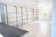« BESANÇON —🚨 OFFRE EXCEPTIONNELLE DU 18 AU 28 AOÛT ! Local 62 m² + 3 stationnements privatifs + 4 000 € de bon d'achat Leroy Merlin offert. Nous serons sur place pour vous rencontrer et vous faire v