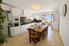 Piscine, 4 chambres, 136 m², jardin, garage et DPE B : une villa prête à vivre qui mérite une visite.