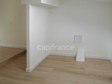 « Le duplex que tout le monde cherche : lumineux, rénové, emplacement top »