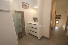VALRAS-PLAGE – À 2 pas de la mer ! Appartement type "maison" 67 m² + garage et jardin. Prestations parfaites, coup de cœur garanti dès la 1ère visite !