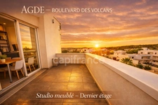 RARE À AGDE – Studio meublé dernier étage avec garage fermé privatif