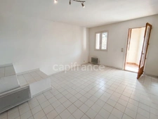 🔨 AGDE – SPÉCIAL BRICOLEURS ! 80 m² À RÉNOVER, MEZZANINE ET PARKING PRIVATIF : UN BEAU POTENTIEL À 158 000 € !