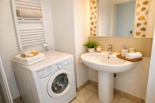  VOTRE PROCHAIN INVESTISSEMENT À AGDE ? 124 000 € d'acquisition pour un potentiel d'environ 10 300 € de recettes locatives brutes/an, soit ≈ 8,3 % de rentabilité brute potentielle. Studio meublé + ter
