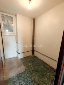 Capifrance – L’immobilier autrement Un bien rare, une adresse confidentielle, un potentiel à révéler. À Agde, au cœur du centre historique, découvrez une propriété de caractère à réinventer, avec terr