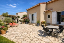 Piscine, 4 chambres, 136 m², jardin, garage et DPE B : une villa prête à vivre qui mérite une visite.