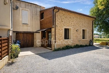 Maison de caractère en pierre – 100 m² – 3 chambres – séjour 45 m² – extérieur 316 m²