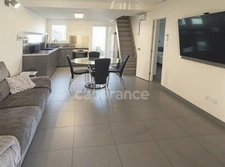 Le Cap d’Agde comme vous ne l’avez jamais vu : maison rénovée, jardin intime, prix ajusté – bien rare dans le secteur.