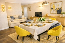 Et si votre offre était la bonne ? Beau T4 lumineux de 86 m², 3 chambres, 2 extérieurs, parking et ascenseur. Propriétaire ouvert à une offre sérieuse après visite. Venez le découvrir !