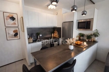 CAP D’AGDE – VUE PORT EXCEPTIONNELLE – T2 36 M² – BALCON –PISCINE - CONCIERGE - GARAGE FERMÉ – VENDU MEUBLÉ