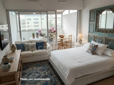 « Capifrance vous propose un studio lumineux avec vue imprenable sur la Marina, au cœur du secteur des Quilles à Sète. »