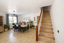 Piscine, 4 chambres, 136 m², jardin, garage et DPE B : une villa prête à vivre qui mérite une visite.