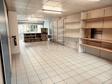 « Un actif d’exception, longtemps réservé, devient accessible. 62 m² en adresse stratégique, 3 stationnements privés, et un réajustement de prix qui crée une opportunité unique sur le marché bisontin.