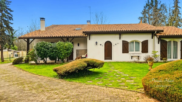 Blanquefort - Maison Familiale 5 Pièces de 145 m²
