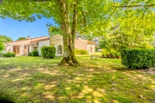 Maison spacieuse de 170 m² sur un terrain généreux de 1700 m². CESTAS (33)