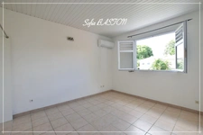 DUCOS Sous COMPROMIS Emplacement N°1 - Maison P4 de 101 m² + Terrasses - Terrain plat de 196,00 m² - Dpt Martinique (972), à vendre 