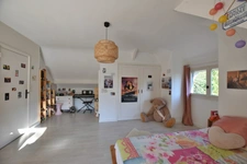 Bois-Guillaume (76230) – Maison contemporaine – 197 m² habitables – P7 - Terrain 1 155 m² – Vue dégagée – Fort potentiel