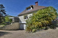 Bois-Guillaume (76230) – Maison contemporaine – 197 m² habitables – P7 - Terrain 1 155 m² – Vue dégagée – Fort potentiel