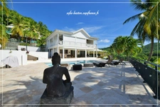 Les Trois-Îlets – SOUS COMPROMIS -Villa prestige T5 de 146 m² habitables (219 m² au total) avec piscine, solarium et vue mer imprenable- A Vendre 972