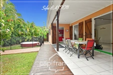 Les Trois-Îlets – SOUS OFFRE ACHAT -Plage à pied - T3 de plain-pied - piscine – 83m2 au sol – Terrain 237m2 (972) - A vendre