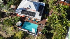 Les Trois-Îlets (972) – Villa avec vue mer imprenable – Piscine à débordement – Beaux volumes – Terrain de 891 m²