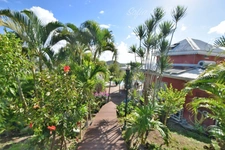 Les Trois-Îlets (972) – Villa avec vue mer imprenable – Piscine à débordement – Beaux volumes – Terrain de 891 m²