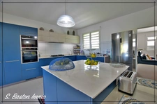 SAINTE MARIE - P7 house of 322 m² of living space - Land of 4,557.00 m² - Swimming pool - Garage - basement - Dpt Martinique (972)