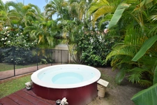 Les Trois-Îlets – SOUS OFFRE ACHAT -Plage à pied - T3 de plain-pied - piscine – 83m2 au sol – Terrain 237m2 (972) - A vendre