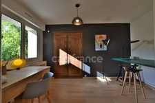 Bois-Guillaume (76230) – Contemporary house – 197 m² living space – 7 rooms – 1,155 m² plot – Unobstructed view – Great potential