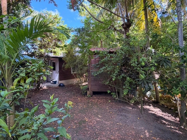À VENDRE 972 – LES TROIS-ÎLETS – ANSE À L’ÂNE – VILLA AVEC PISCINE ET LOGEMENTS INDÉPENDANTS  (972)