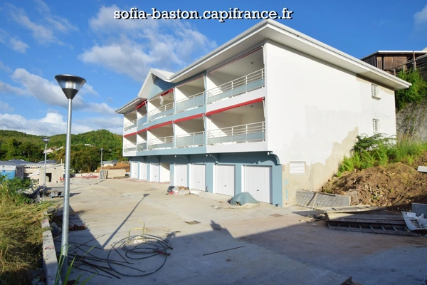 À vendre – Appartement T2 avec varangue 39m2 +Terrasse – Les Trois-Îlets (972) – plage