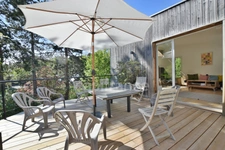 Bois-Guillaume (76230) – Contemporary house – 197 m² living space – 7 rooms – 1,155 m² plot – Unobstructed view – Great potential