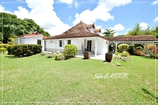 Sainte-Anne Plage – Villa T7 de 220 m²hab.+ 231m2 de terrasses - Piscine - bungalows annexes– Terrain 1 409 m² – Martinique (972)