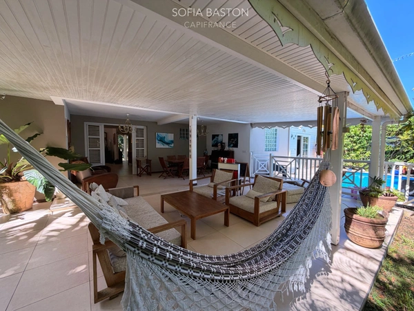 À VENDRE 972 – LES TROIS-ÎLETS – ANSE À L’ÂNE – VILLA AVEC PISCINE ET LOGEMENTS INDÉPENDANTS  (972)