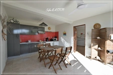 Les Trois-Îlets (972)  SOUS COMPROMIS  Maison T4 -186 m² au sol avec grande terrasse, piscine et appartement T2 indépendant à vendre