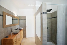 Les Trois-Îlets – SOUS COMPROMIS -Villa prestige T5 de 146 m² habitables (219 m² au total) avec piscine, solarium et vue mer imprenable- A Vendre 972