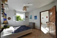 Les Trois-Îlets (972)  SOUS COMPROMIS  Maison T4 -186 m² au sol avec grande terrasse, piscine et appartement T2 indépendant à vendre