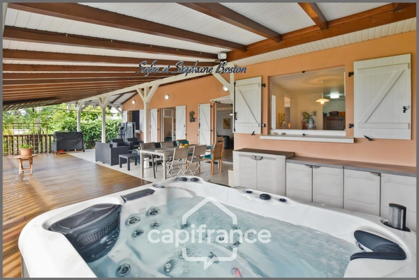A vendre – Le Diamant - Villa P5 – 105m2 avec vue mer, spa et jardin tropical 826m2 – Martinique (972)