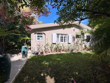 FOR SALE 972 – LES TROIS-ÎLETS – ANSE À L'ÂNE – VILLA WITH POOL AND INDEPENDENT ACCOMMODATIONS (972)