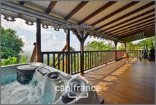 A vendre – Le Diamant - Villa P5 – 105m2 avec vue mer, spa et jardin tropical 826m2 – Martinique (972)