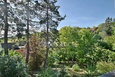 Bois-Guillaume (76230) – Contemporary house – 197 m² living space – 7 rooms – 1,155 m² plot – Unobstructed view – Great potential