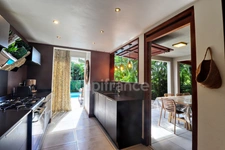 LES TROIS ILETS (972) Maison d’exception P5 – SOUS COMPROMIS Plage à 500m à pied– Piscine et Confort Les Trois-Îlets, A vendre