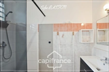 Les Trois-Îlets – SOUS OFFRE ACHAT -Plage à pied - T3 de plain-pied - piscine – 83m2 au sol – Terrain 237m2 (972) - A vendre