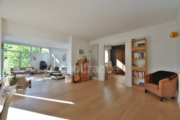 Bois-Guillaume (76230) – Maison contemporaine – 197 m² habitables – P7 - Terrain 1 155 m² – Vue dégagée – Fort potentiel