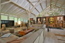 Superbe villa de 345 m² habitables avec piscine et annexes - terrain plat de 2 207 m², à vendre 5/6 pièces LE DIAMANT (972)
