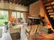 Maison au Cœur d'un Village Historique (Gers - 32)