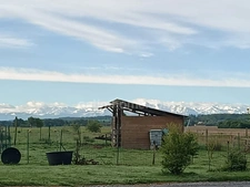 🌿 Un Domaine Unique face aux Pyrénées 🏔️