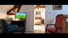 DEUX MAISONS ET PLEINS D'OPPORTUNITÉS ! 🏡+🏡
